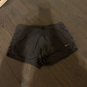 Nike shorts M